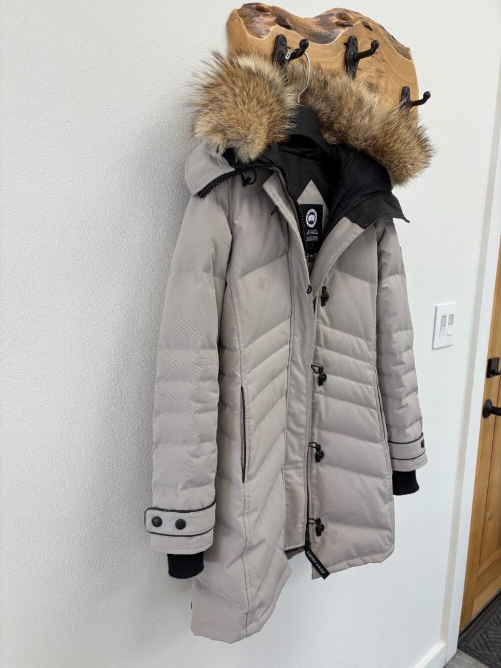 Canada Goose Women's Lorette Parka (Fusion Fit) S/P - Picture 4 of 16